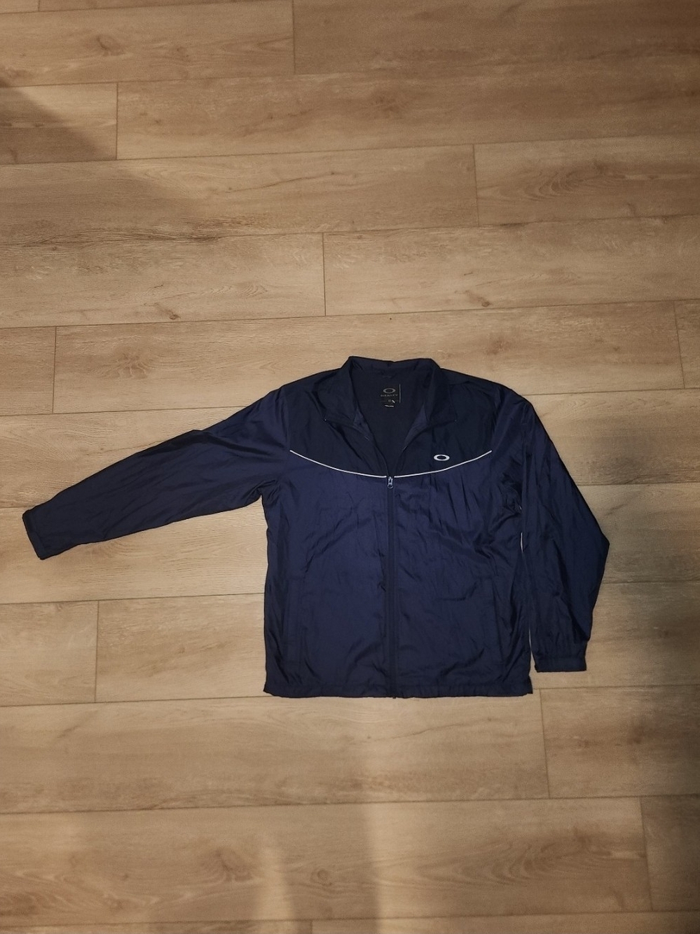 Vintage Y2K Oakley Reflective Wind & Water Resistant Windbreaker Men's Size XL